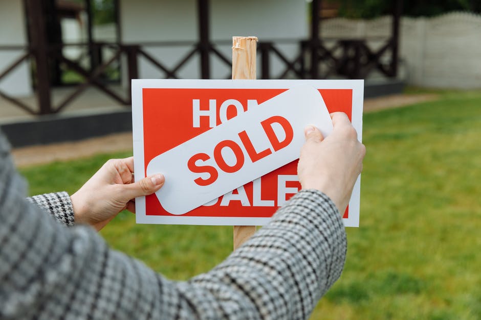 13 Questions to Ask Before Hiring Realtor Services
